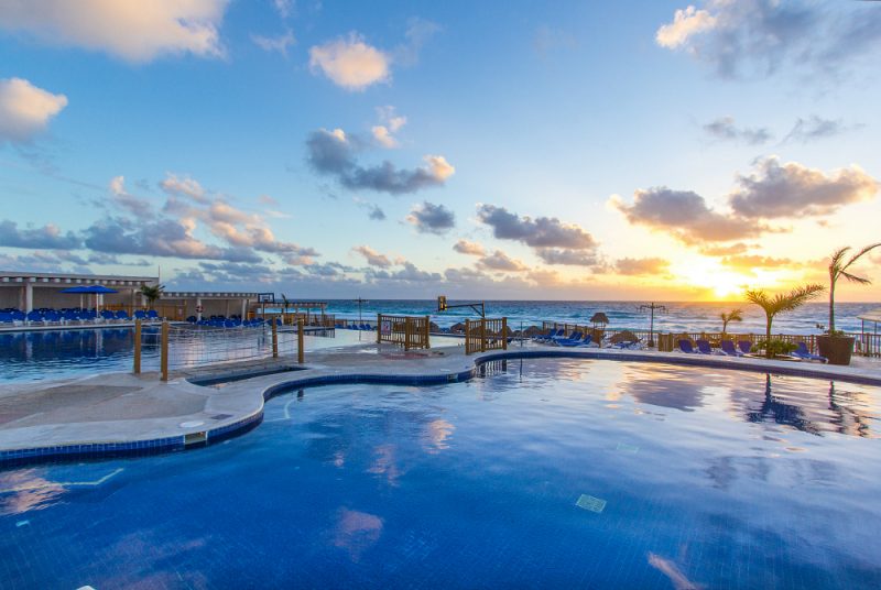Snag this Mexico Cyber Monday Travel Deal for your family. Photo Credit: Seadust Cancun Family Resort 