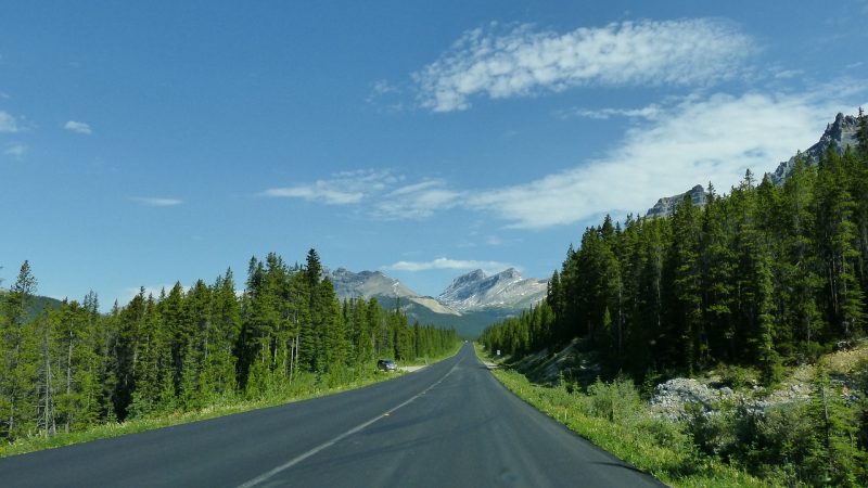 One of the things to do in Alberta, Canada is to travel the Icefields Parkway, a 144-mile stretch of road and one of Canada's national treasures.