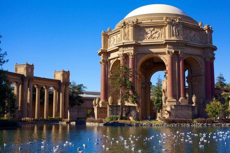 Bring your camer to capture the iconic Palace of Fine Arts, one of the most photographed sites in San Francisco., featured in numerous film and TV productions. 
