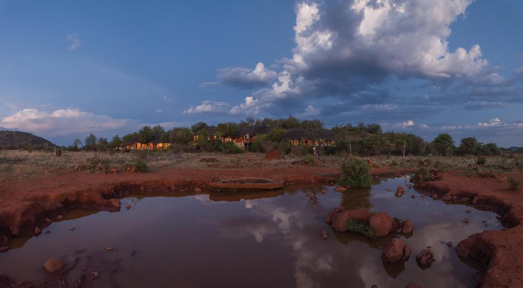 Luxury and an African safari, yes you can at Madikwe Hills Private Game Lodge Photo credit: Booking.com