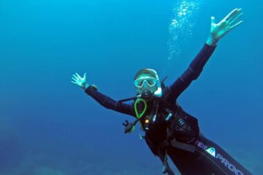 How old is too old to dive? Read on for scuba diving tips and research.
