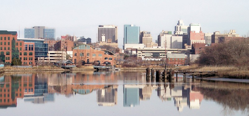Self-photographed Skyline of downtown Wilmington, Delaware and the Christina River Photo: Tim Kiser (User:Malepheasant)