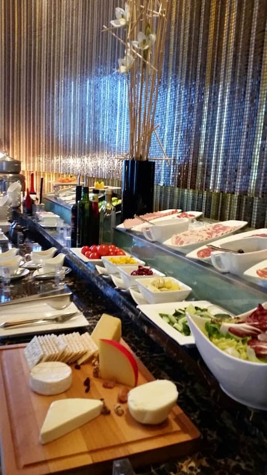 Grand-Kempinski-Hotel-Shanghai-China-breakfast-buffet