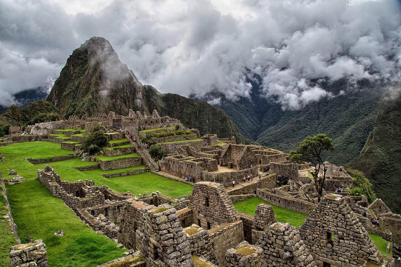 10-days-in-peru--withk-kids-machu picchu